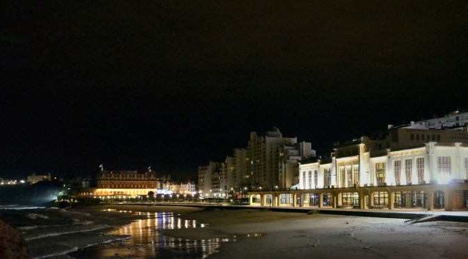 Test NX500 Samsung raining night Biarritz